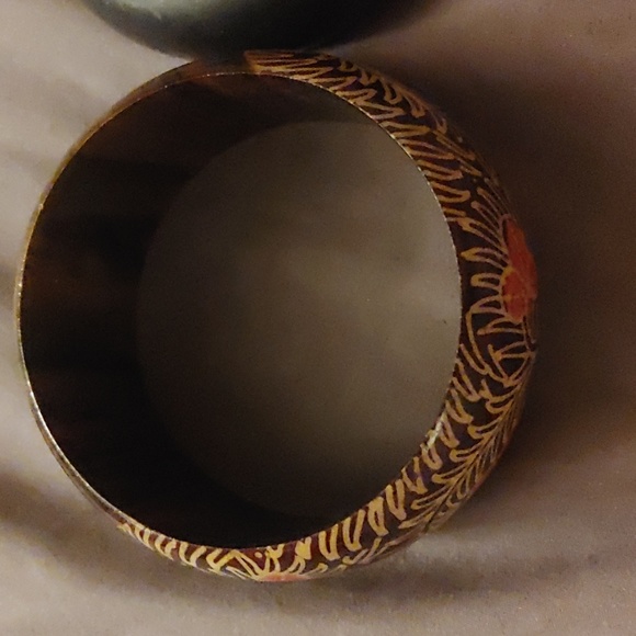 3 Bangle Lot Jewelry - Picture 4 of 8